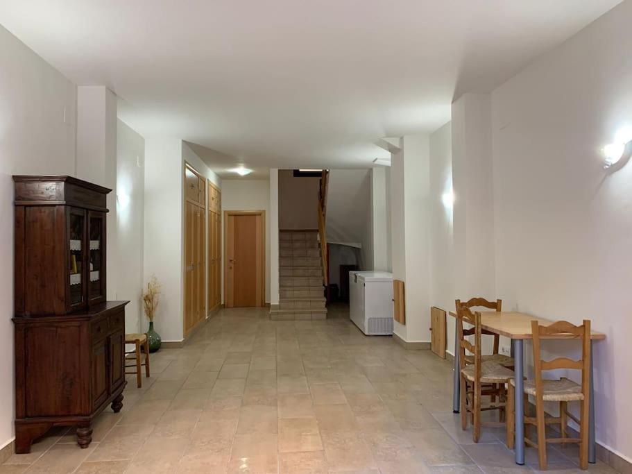 Apartamento Камарена-де-ла-Сьерра Экстерьер фото